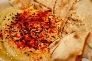 Hummus con pan pita y crudités - 7.50€