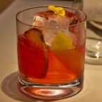 Cocktail "Bee Negroni"