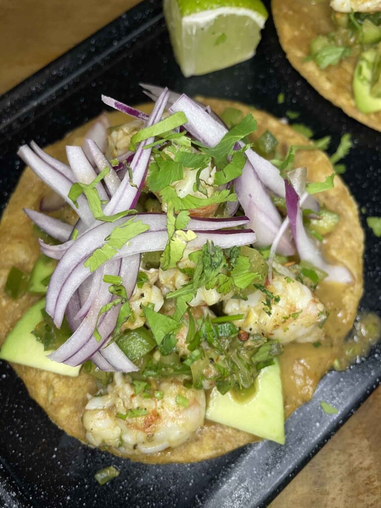 Tostada Aguachile de Camarón. Cresta Colorada Bcn