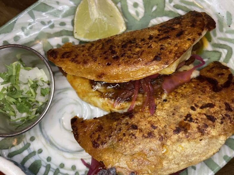 Quesadillas de Birria. Cresta Colorada Bcn