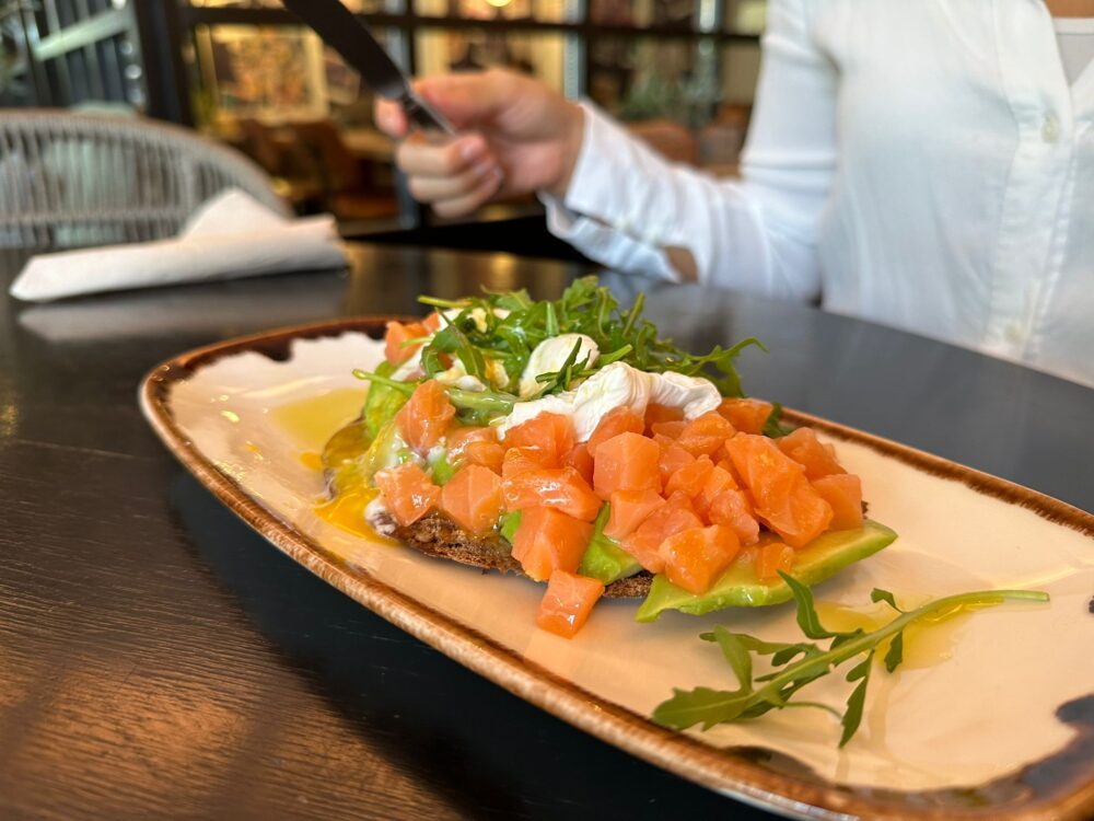 Tostada de salmón en Wynwood