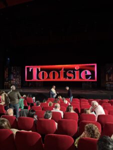 Toootsie Musical Apolo