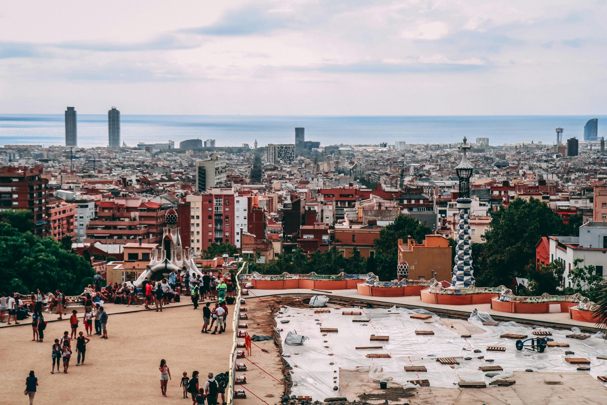 Guía Definitiva de Residencias Globales para Expatriados en Barcelona (2026)