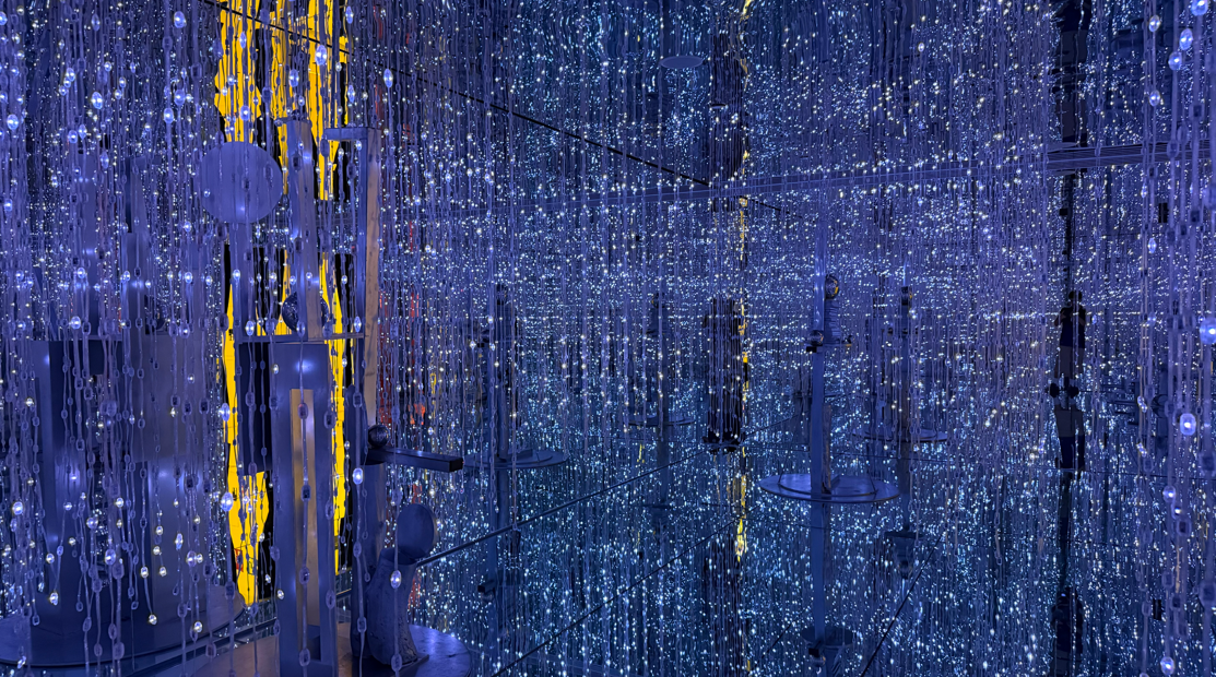 sala de luces de white rabbit barcelona
